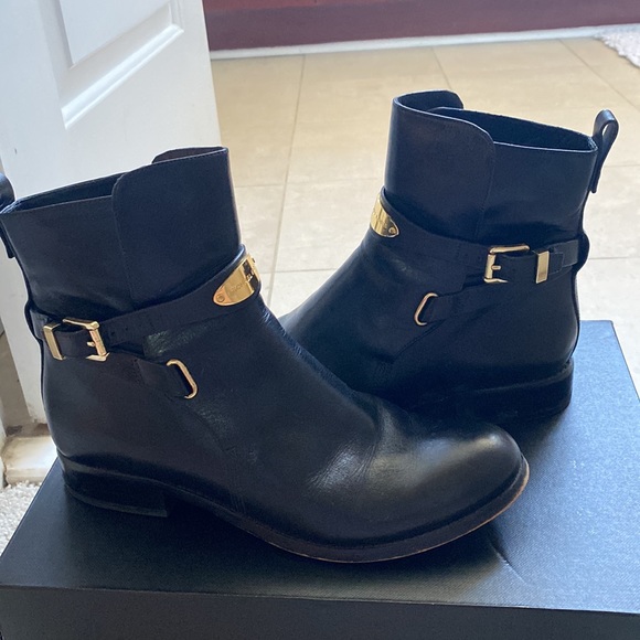 Michael Kors booties - Picture 2 of 6